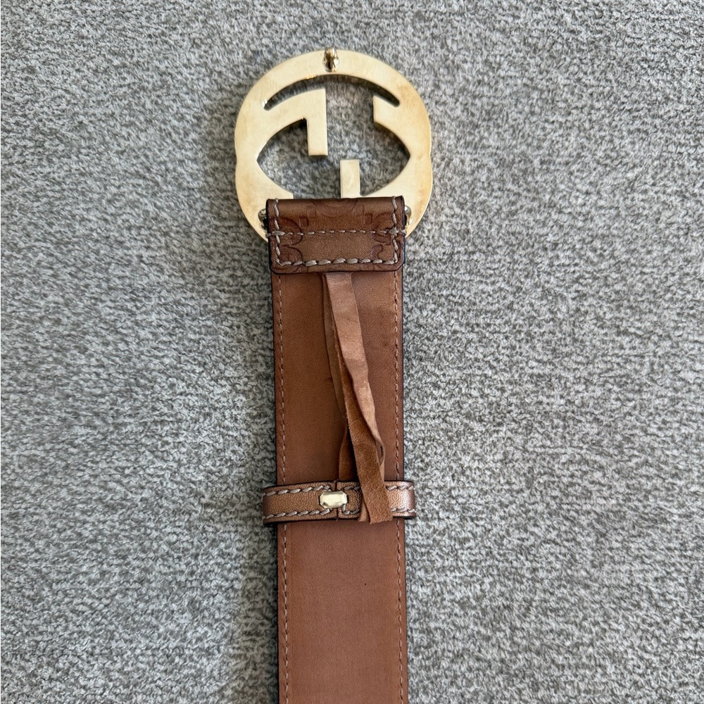 Gucci Tan Leather Belt with Gold Emblem - Picture 5 of 11
